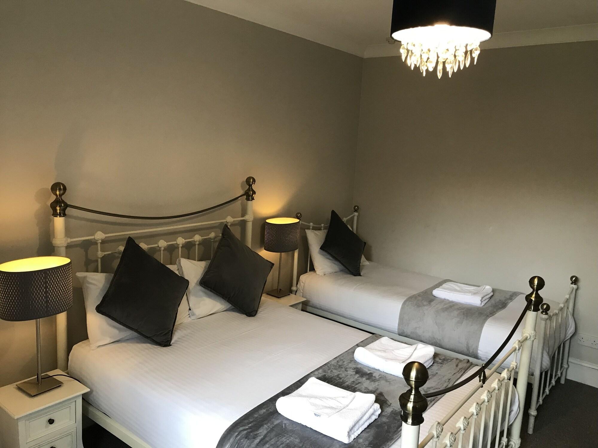 Ardenlee Guest house 3*